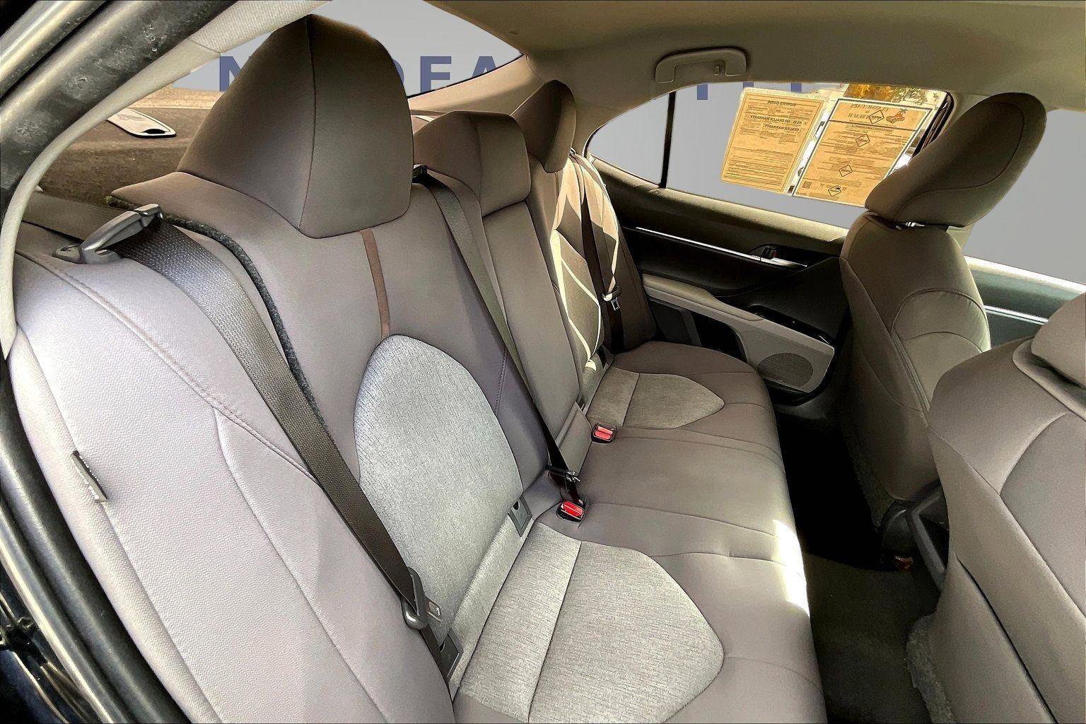 Used 2020 Toyota Camry LE FWD image 24