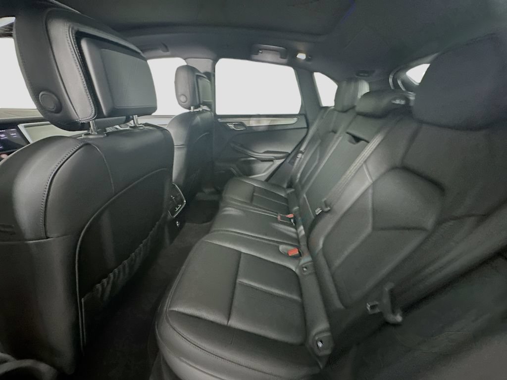 New 2026 Porsche Macan Turbo AWD/4WD image 23