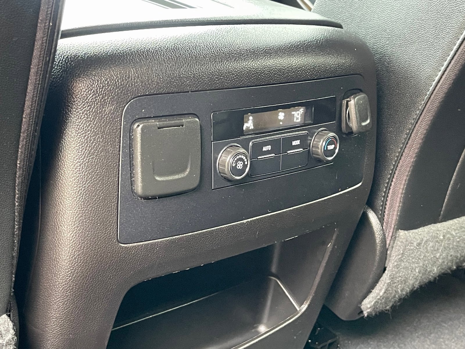 Used 2019 Chevrolet Tahoe LT image 16