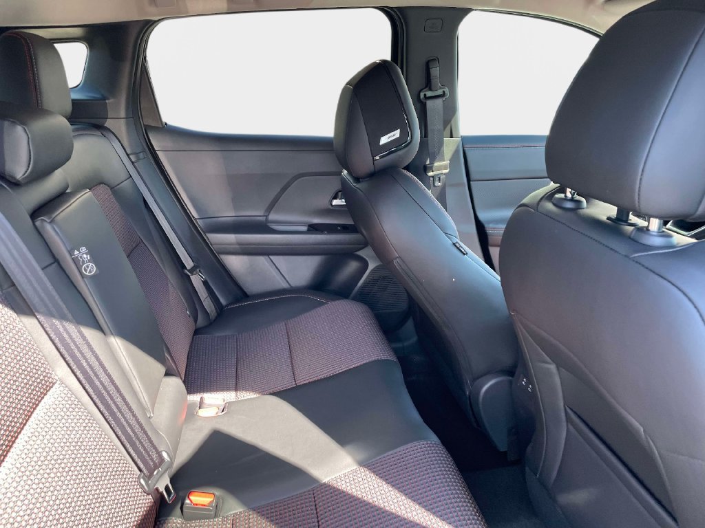 New 2027 Nissan Kicks SR w/ SR Premium Package AWD/4WD image 12