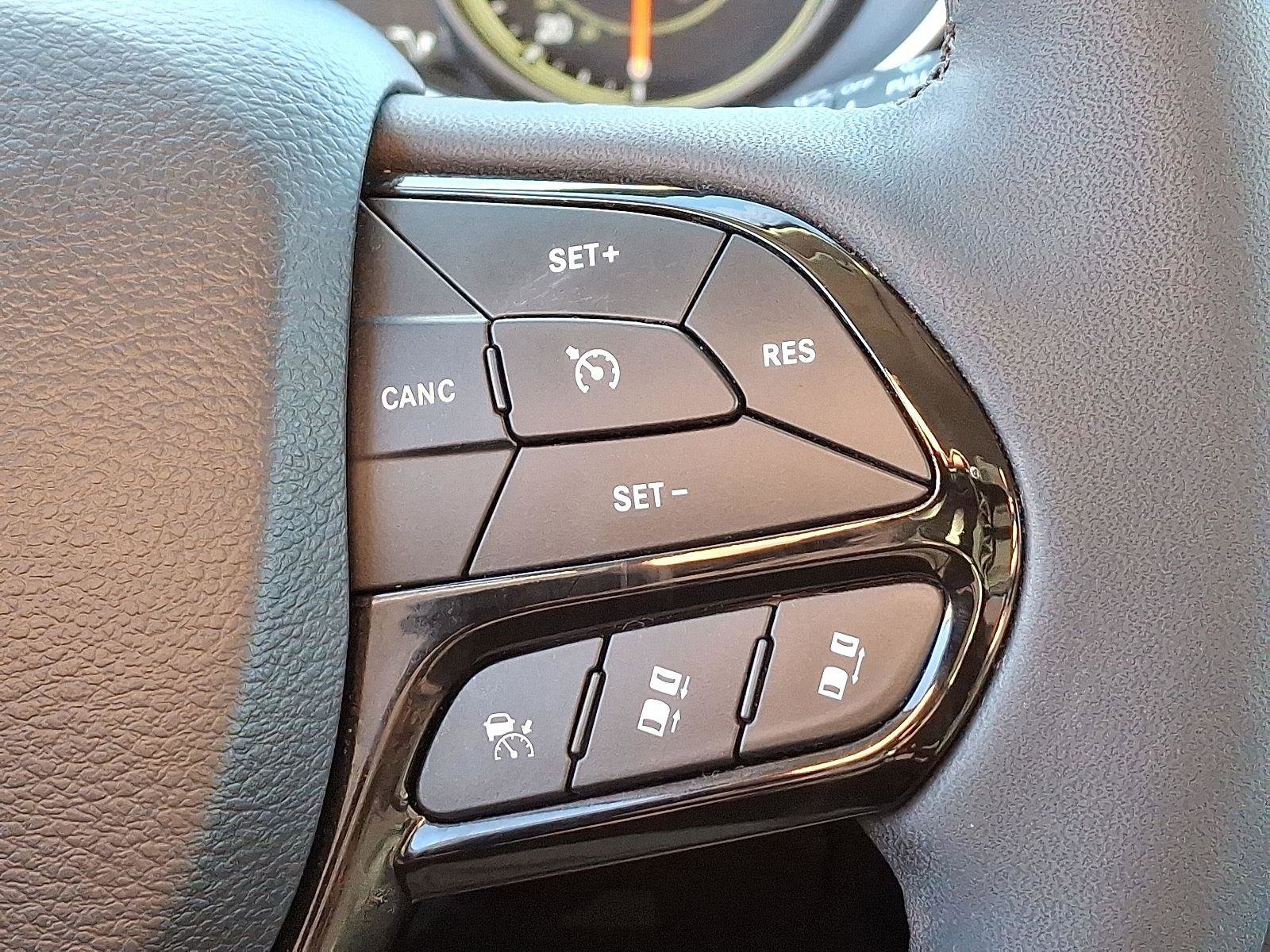 Used 2023 Jeep Cherokee Altitude Lux image 21