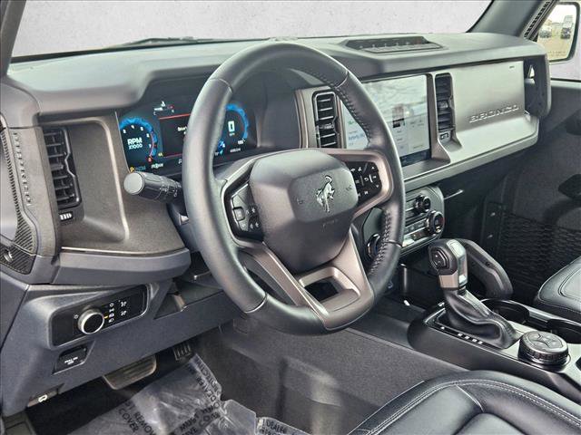 Used 2025 Ford Bronco Badlands image 10