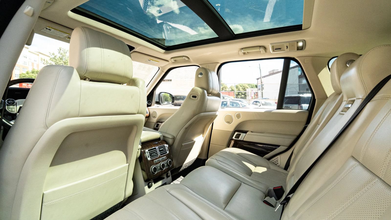 Used 2014 Land Rover Range Rover Supercharged AWD/4WD image 30