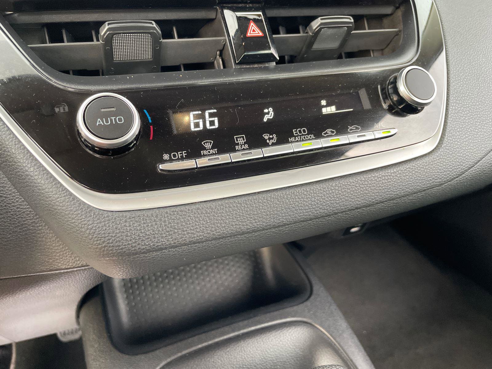 Used 2024 Toyota Corolla LE image 26