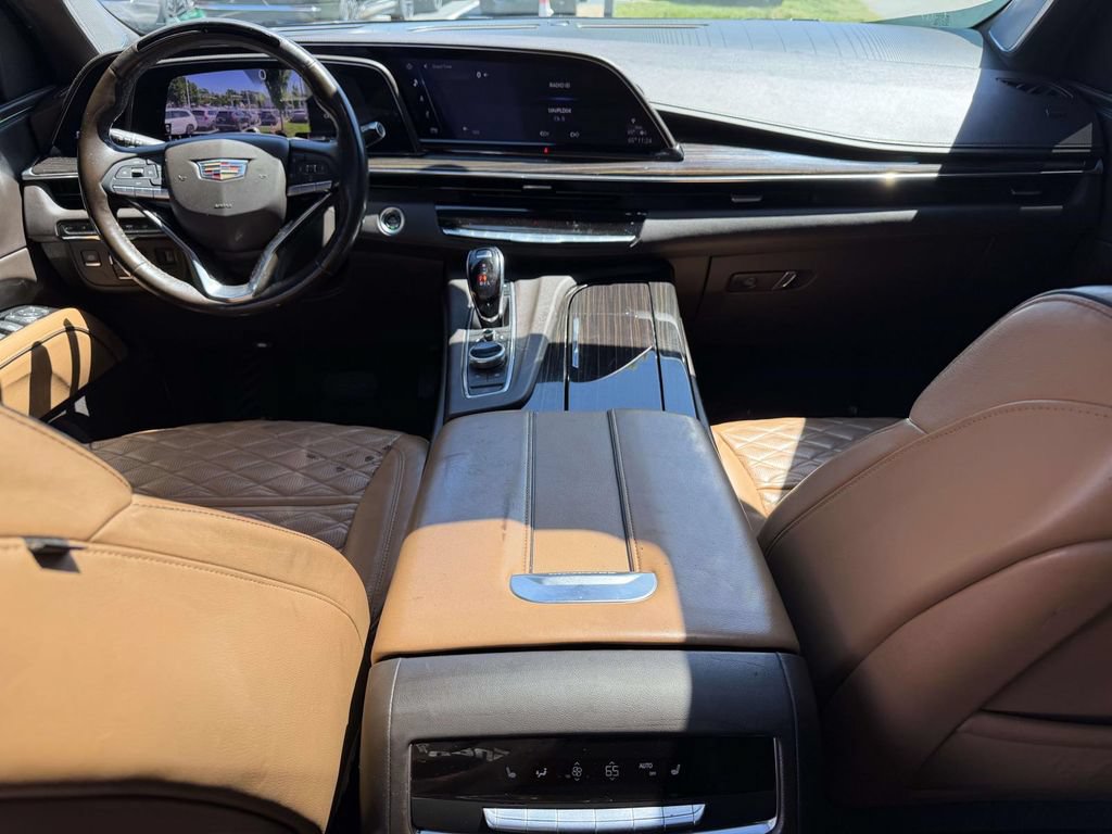 Used 2021 Cadillac Escalade Sport w/ Driver Assist Tech Package AWD/4WD image 2