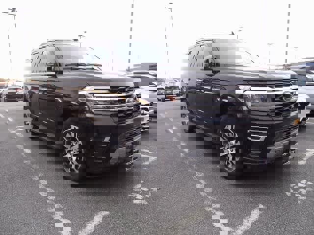 Certified 2024 Ford Expedition Limited image 3