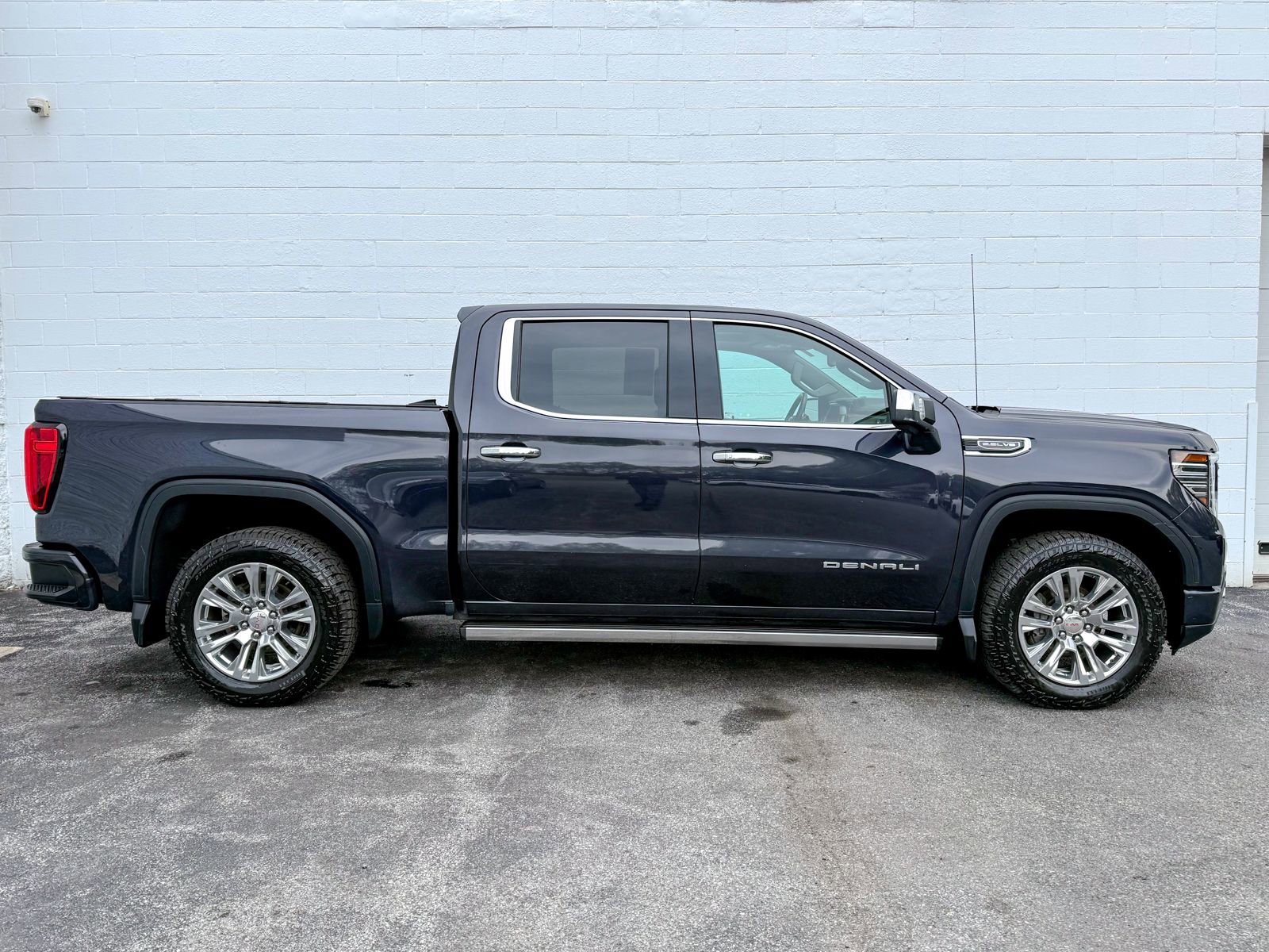 Certified 2022 GMC Sierra 1500 Denali AWD/4WD image 5