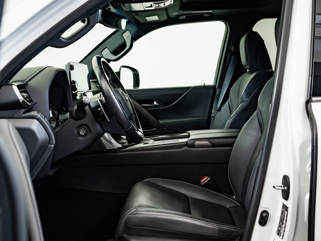 Used 2024 Lexus LX 600 4WD w/ Interior Upgrade Package image 24