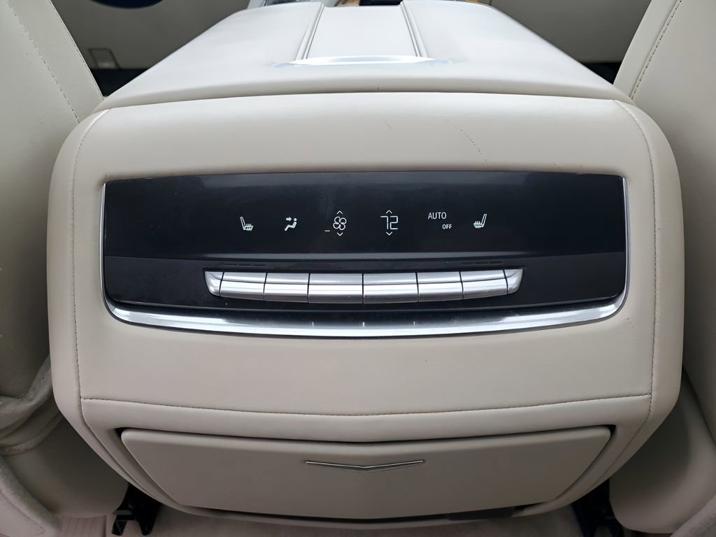 Used 2024 Cadillac Escalade Sport Platinum image 22