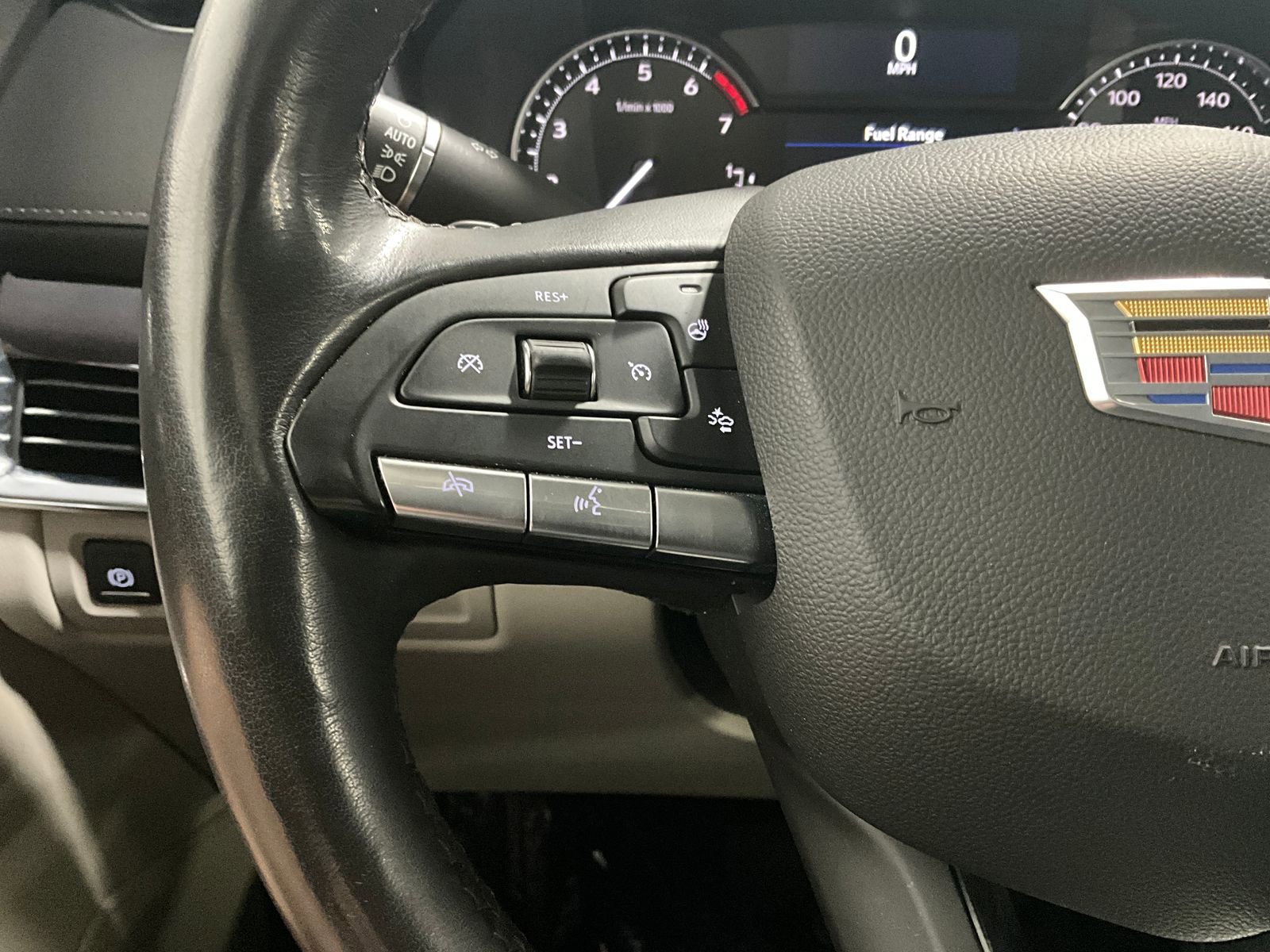 Used 2021 Cadillac XT4 Luxury w/ Cold Weather Package AWD/4WD image 18