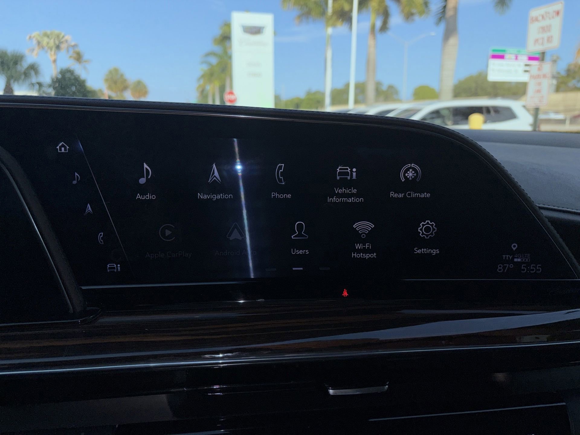 Used 2022 Cadillac Escalade ESV Luxury RWD image 12