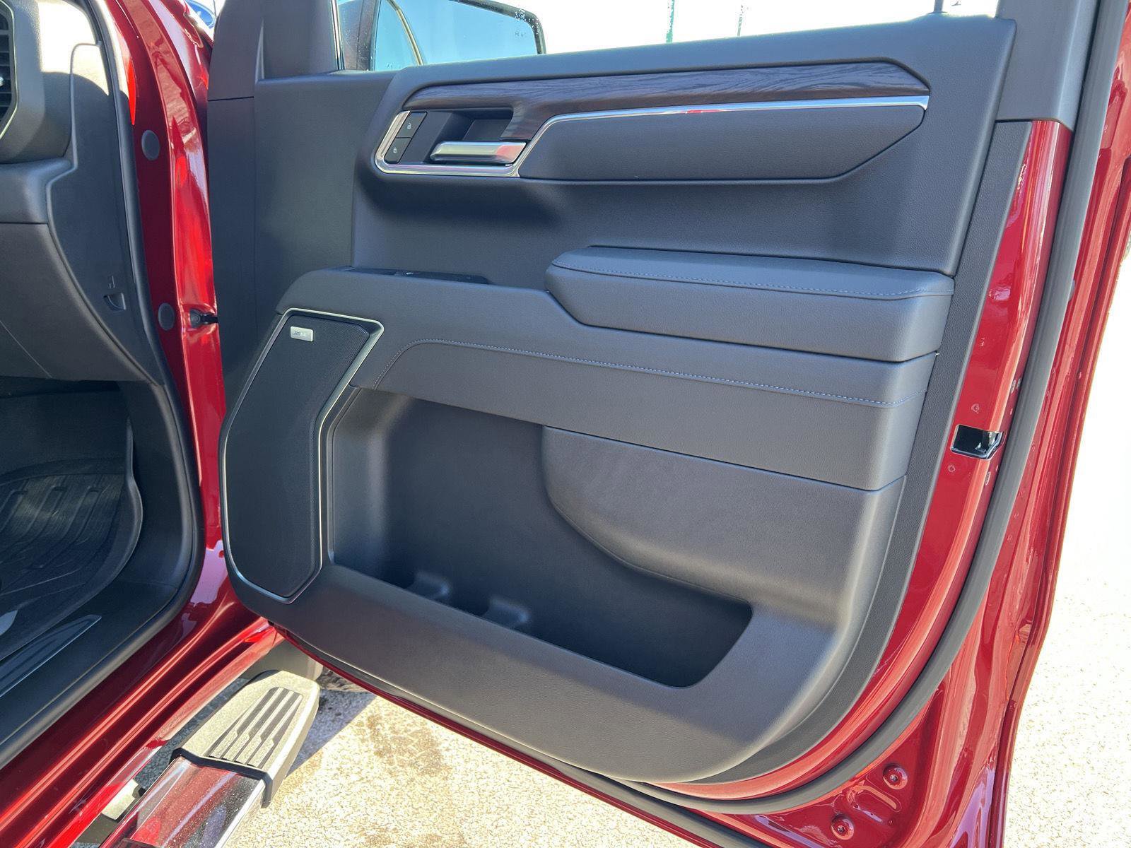 New 2026 GMC Sierra 1500 SLT w/ SLT Premium Plus Package image 19