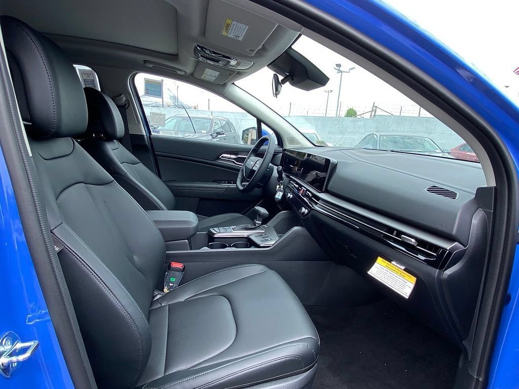 New 2026 Kia Sportage EX w/ EX Panorama Roof Package FWD image 27