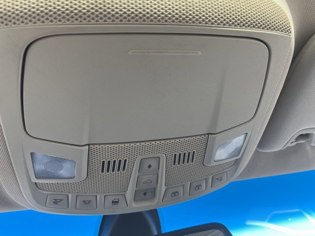 Used 2015 Lincoln MKZ Hybrid w/ Equipment Group 202A Reserve image 26