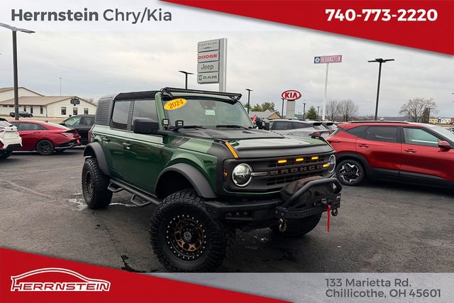 Used 2024 Ford Bronco Black Diamond image 1