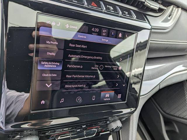Used 2023 Jeep Grand Cherokee L Laredo AWD/4WD image 29