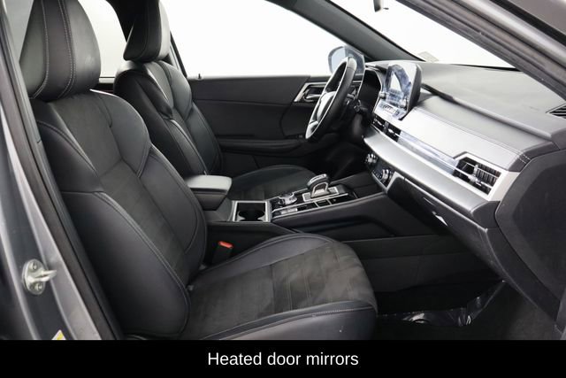 Used 2024 Mitsubishi Outlander SE Black Edition image 18