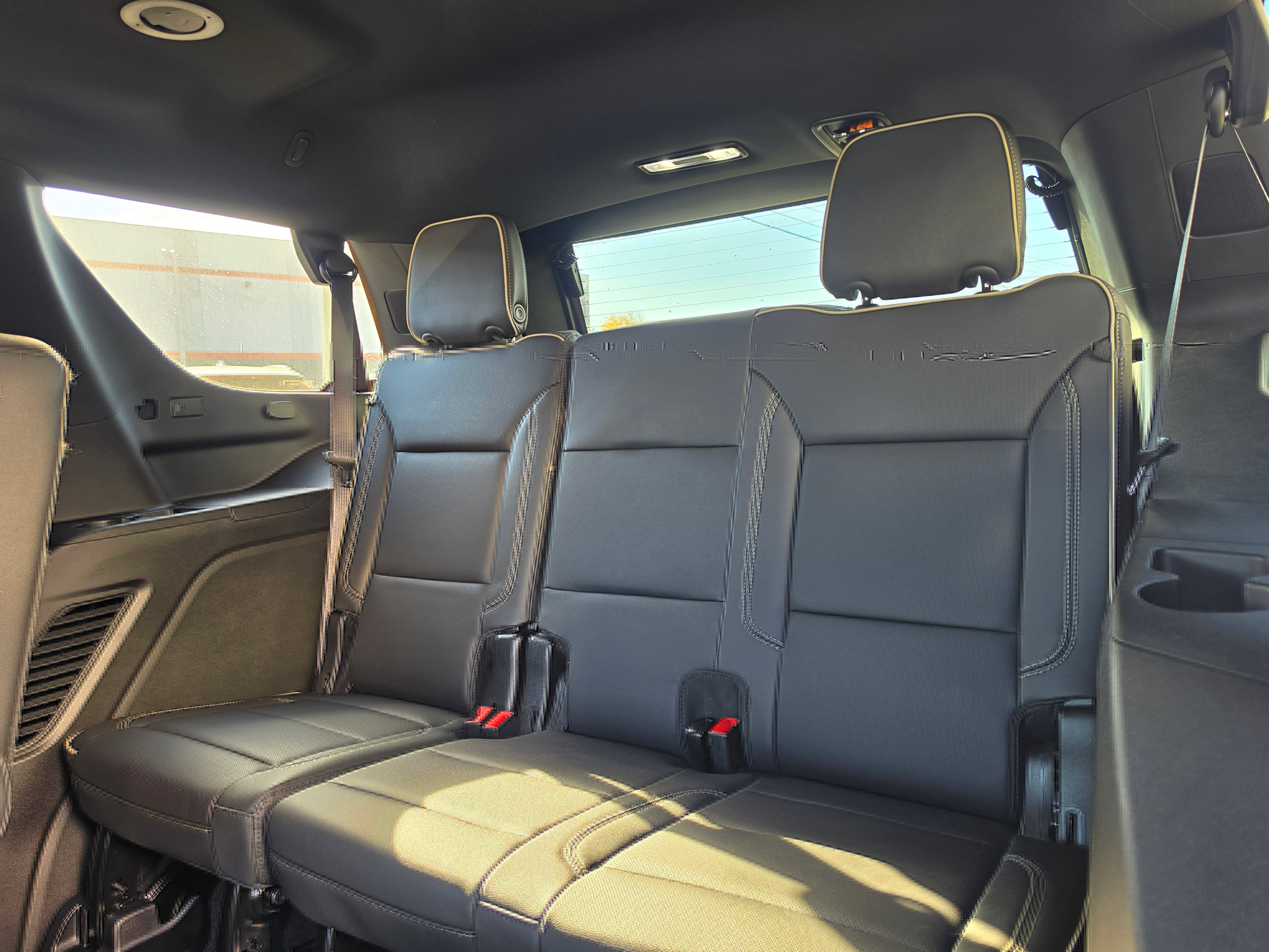 Used 2024 Chevrolet Tahoe Premier w/ Advanced Technology Package AWD/4WD image 15