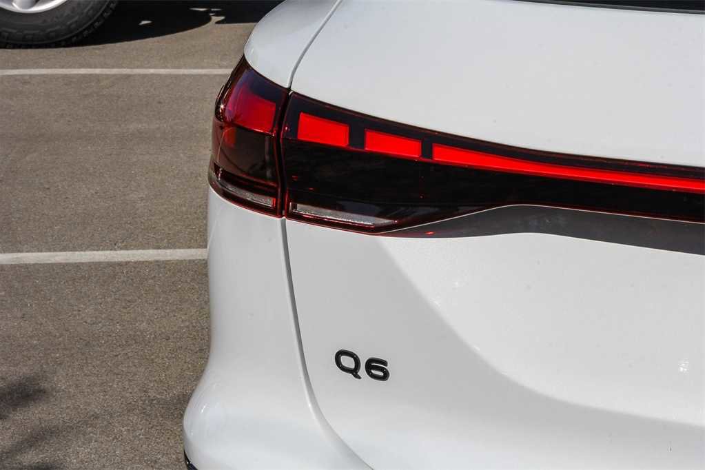 Used 2025 Audi Q6 e-tron Premium Plus w/ Premium Plus image 11