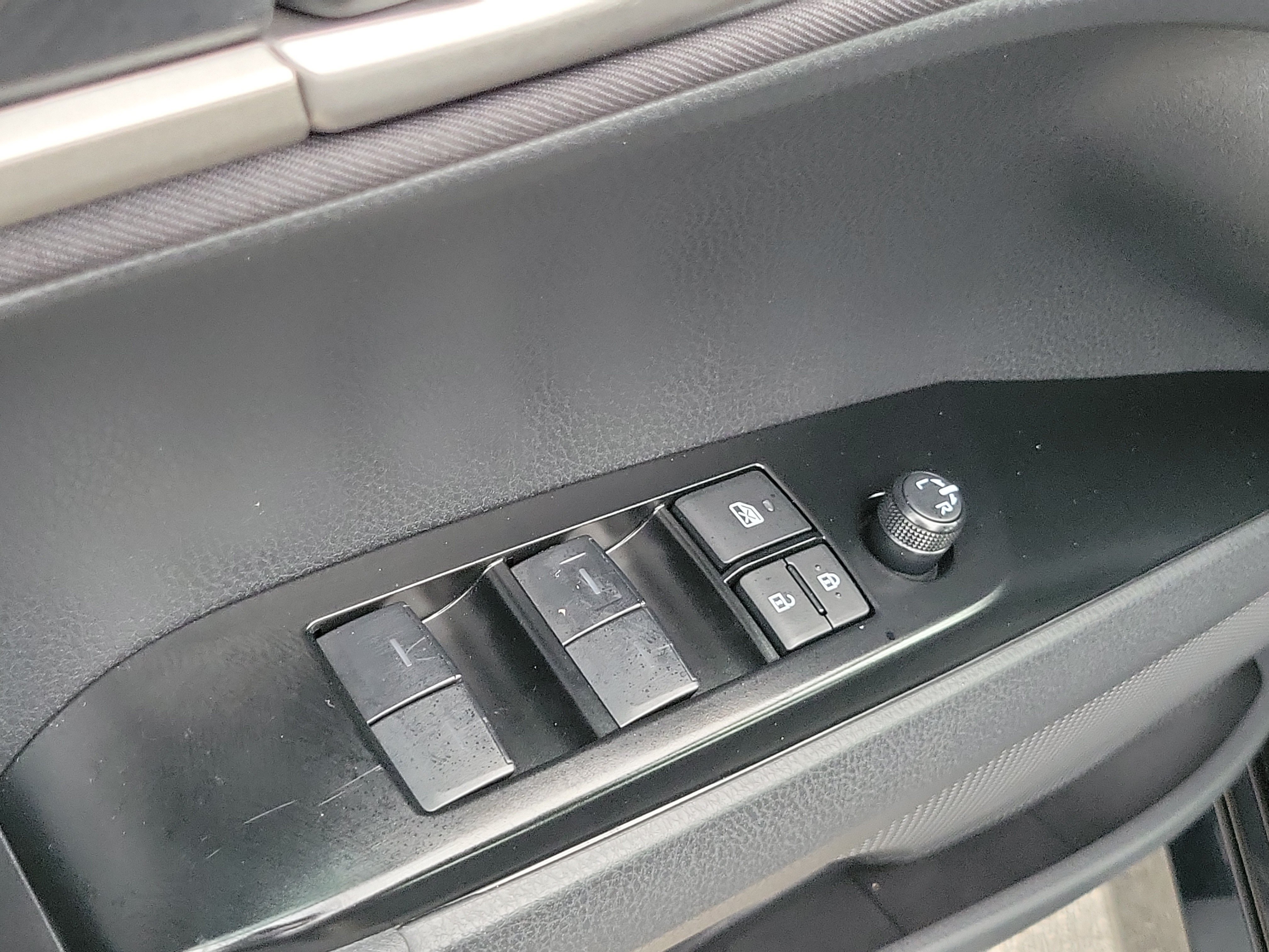 Used 2025 Toyota Camry LE w/ Convenience Package FWD image 26