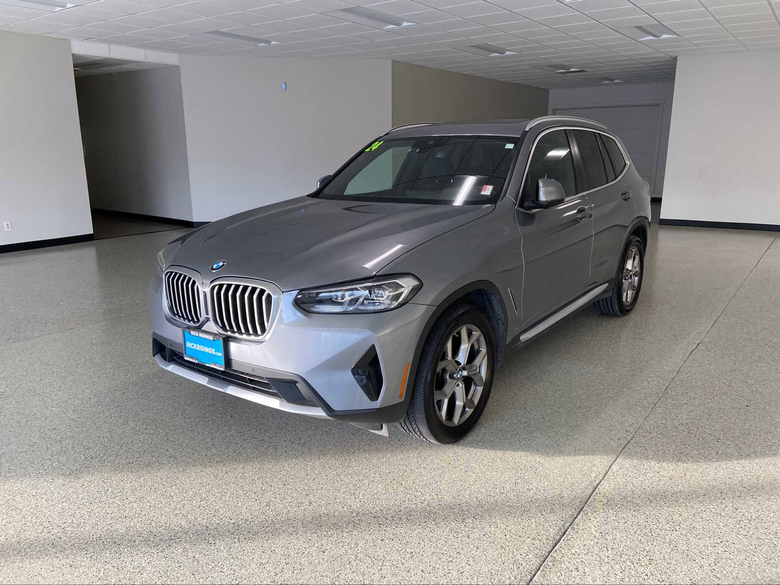 Used 2024 BMW X3 xDrive30i image 3