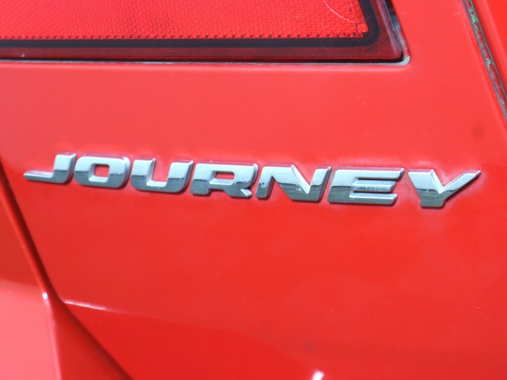 Used 2019 Dodge Journey SE image 30