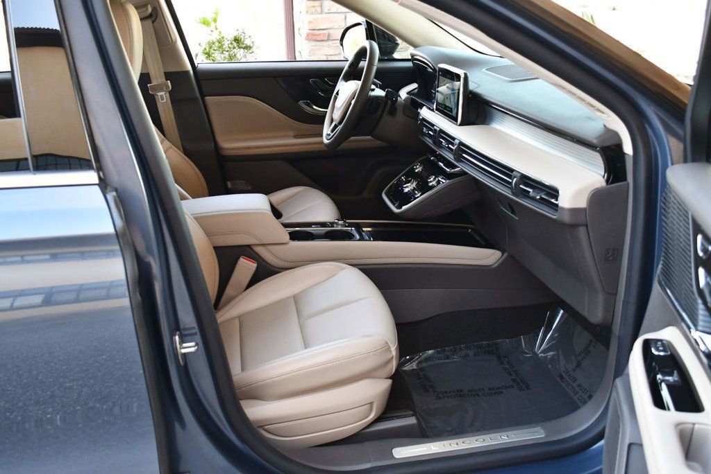 Used 2022 Lincoln Corsair AWD w/ Equipment Group 101A image 20