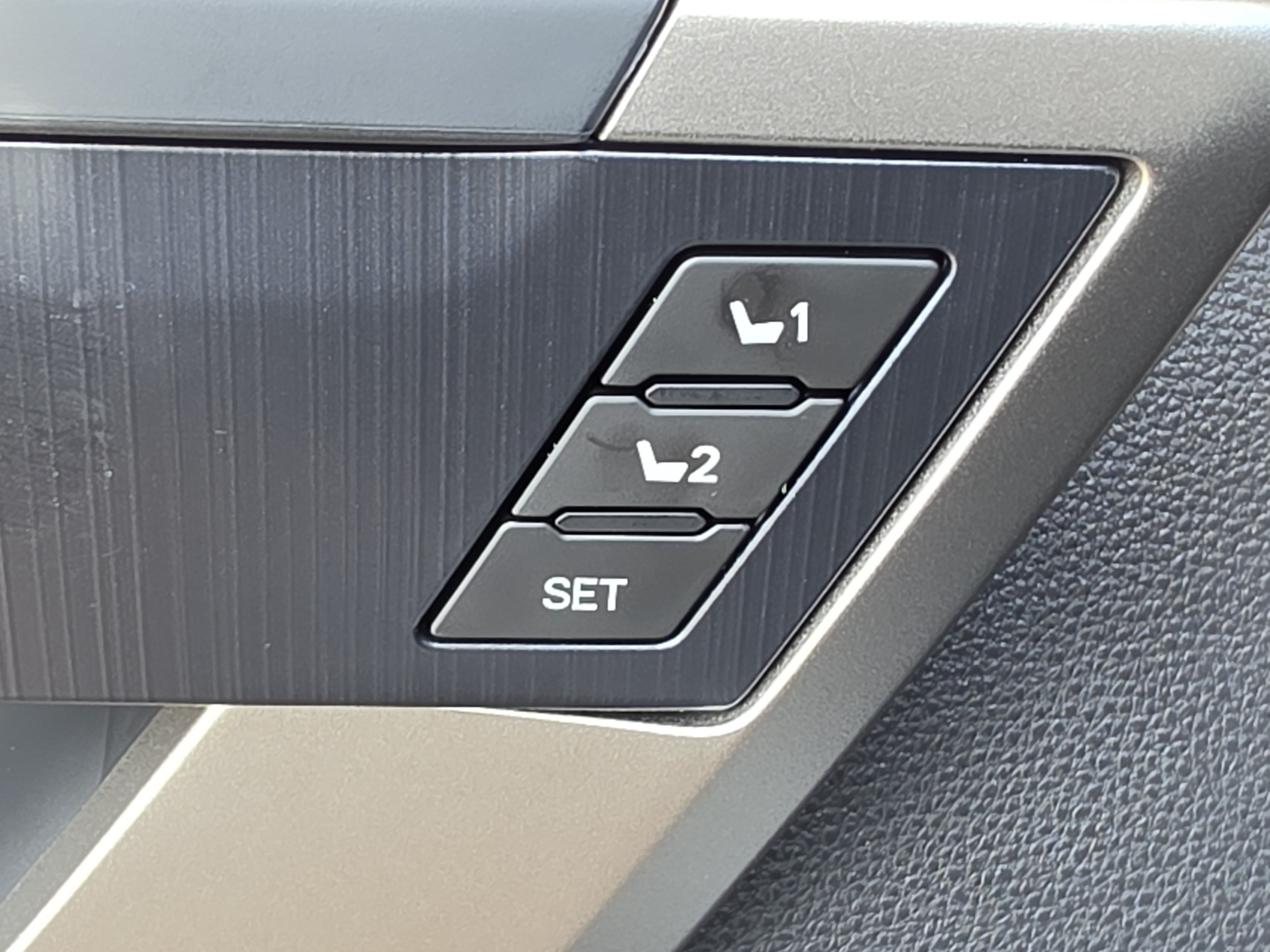 New 2026 Toyota Sequoia Platinum AWD/4WD image 18