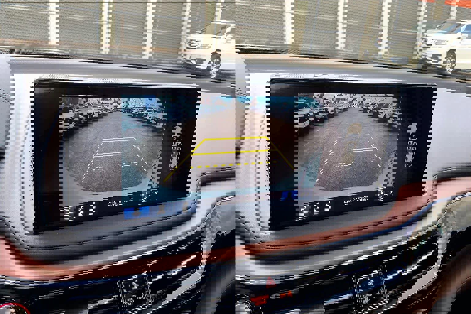 Certified 2025 Acura MDX SH-AWD w/ Technology Package image 24