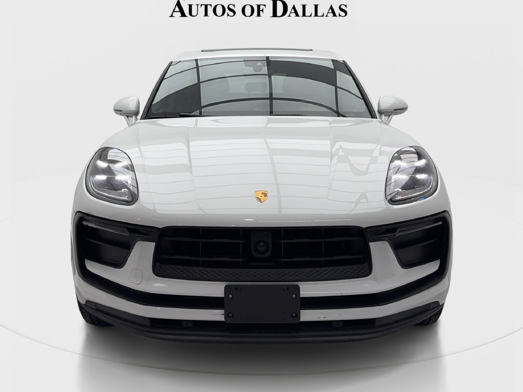 Used 2024 Porsche Macan Turbo AWD/4WD image 4