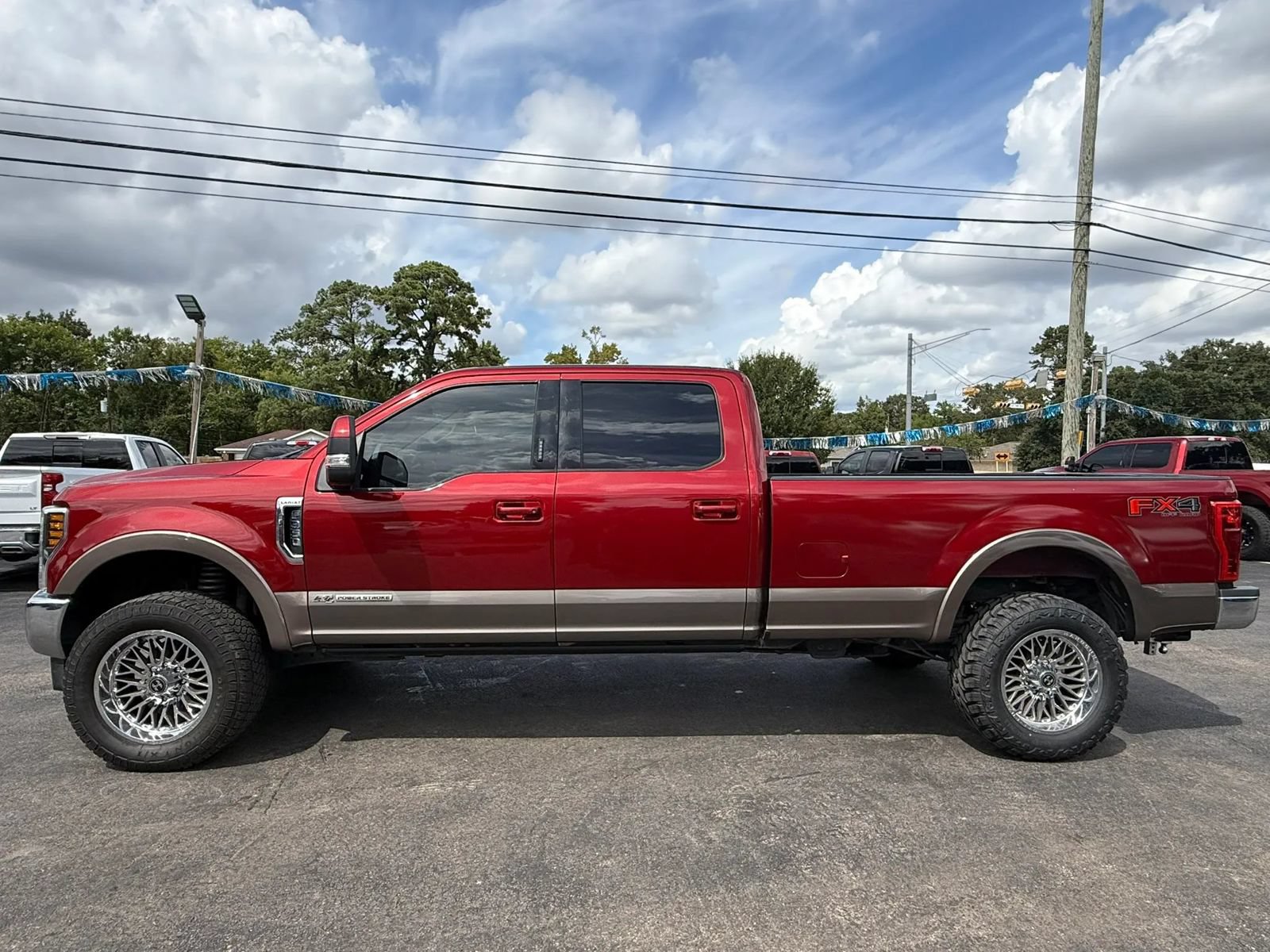 Used 2019 Ford F350 Lariat w/ Lariat Value Package AWD/4WD image 9