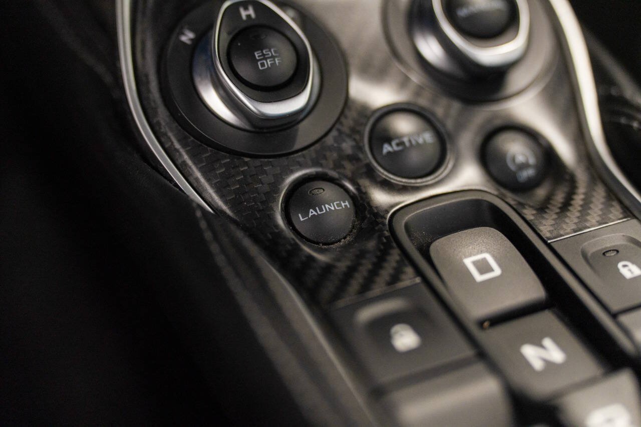 Used 2017 McLaren 570S RWD image 63