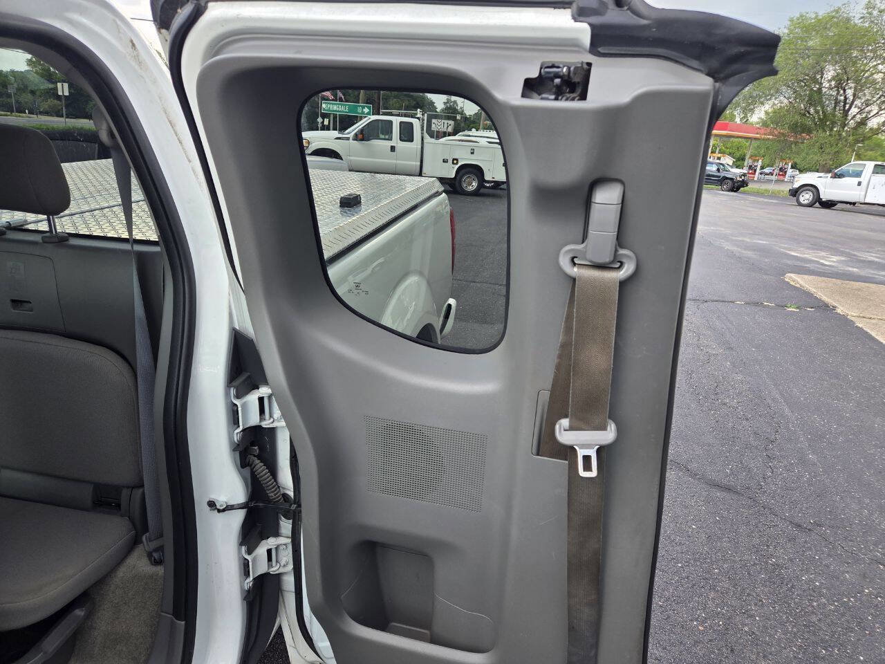 Used 2018 Nissan Frontier S image 13