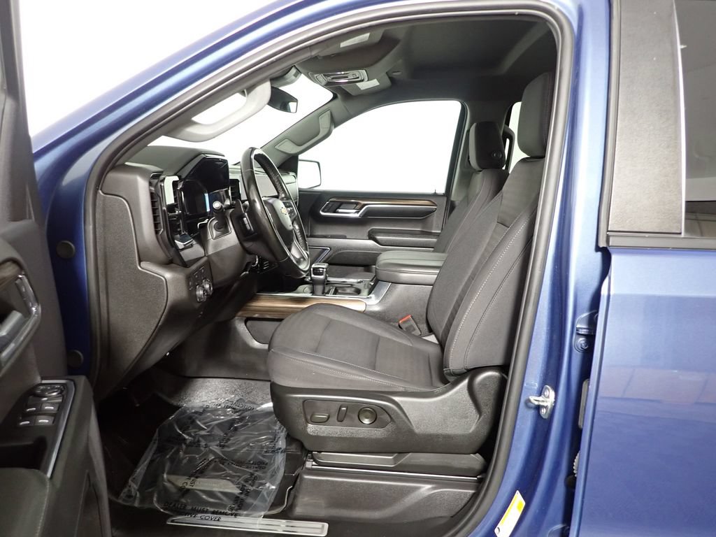 Used 2024 Chevrolet Silverado 1500 LT w/ Convenience Package II AWD/4WD image 20