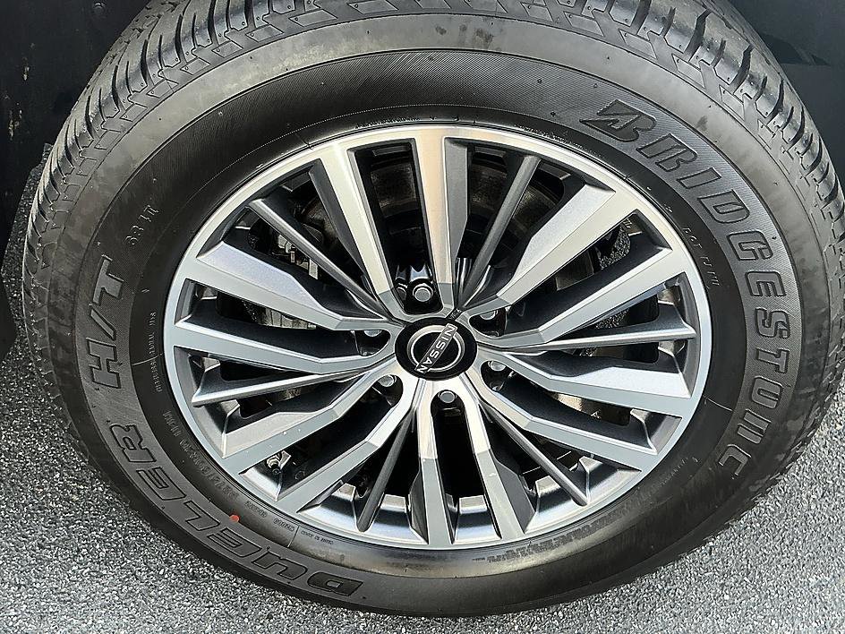 Certified 2024 Nissan Armada SL image 9