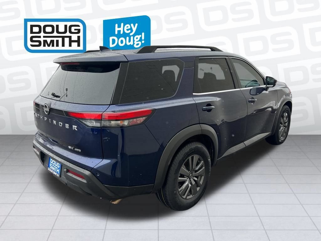 Used 2022 Nissan Pathfinder SV AWD/4WD image 5