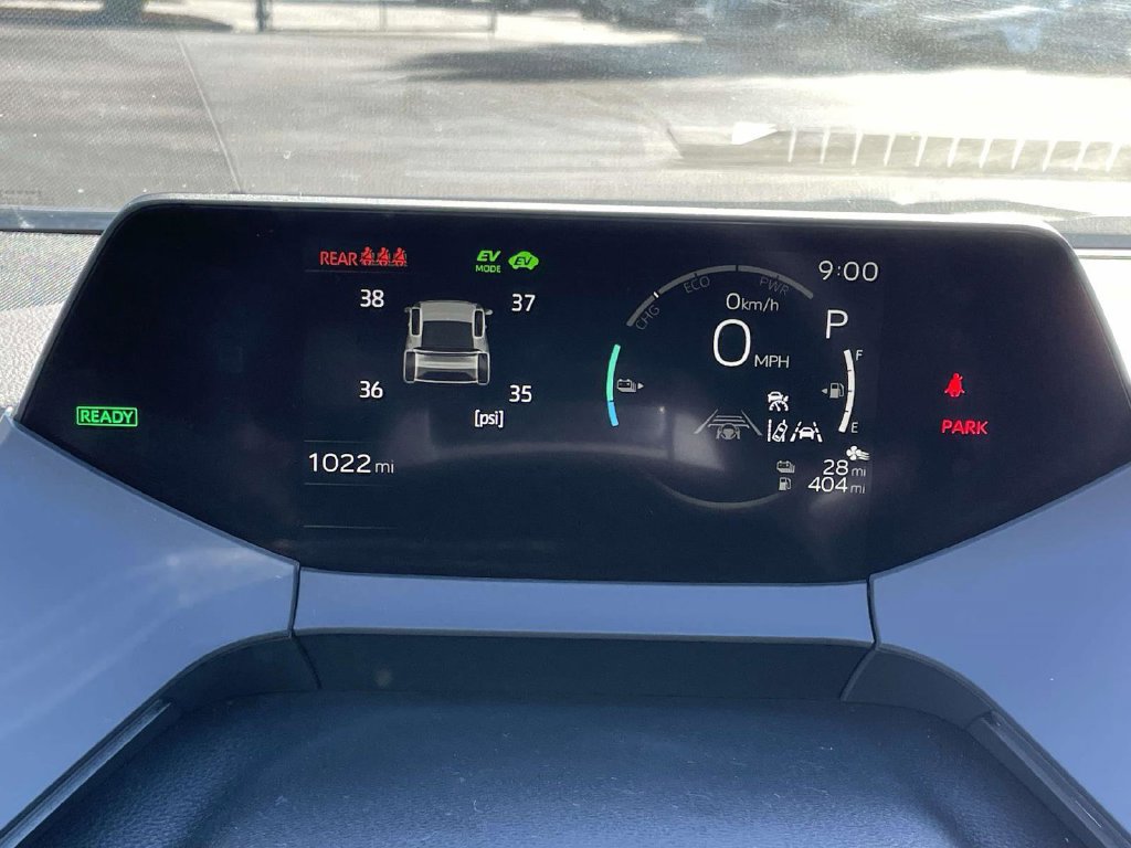 Used 2025 Toyota Prius Plug-In Hybrid FWD image 22