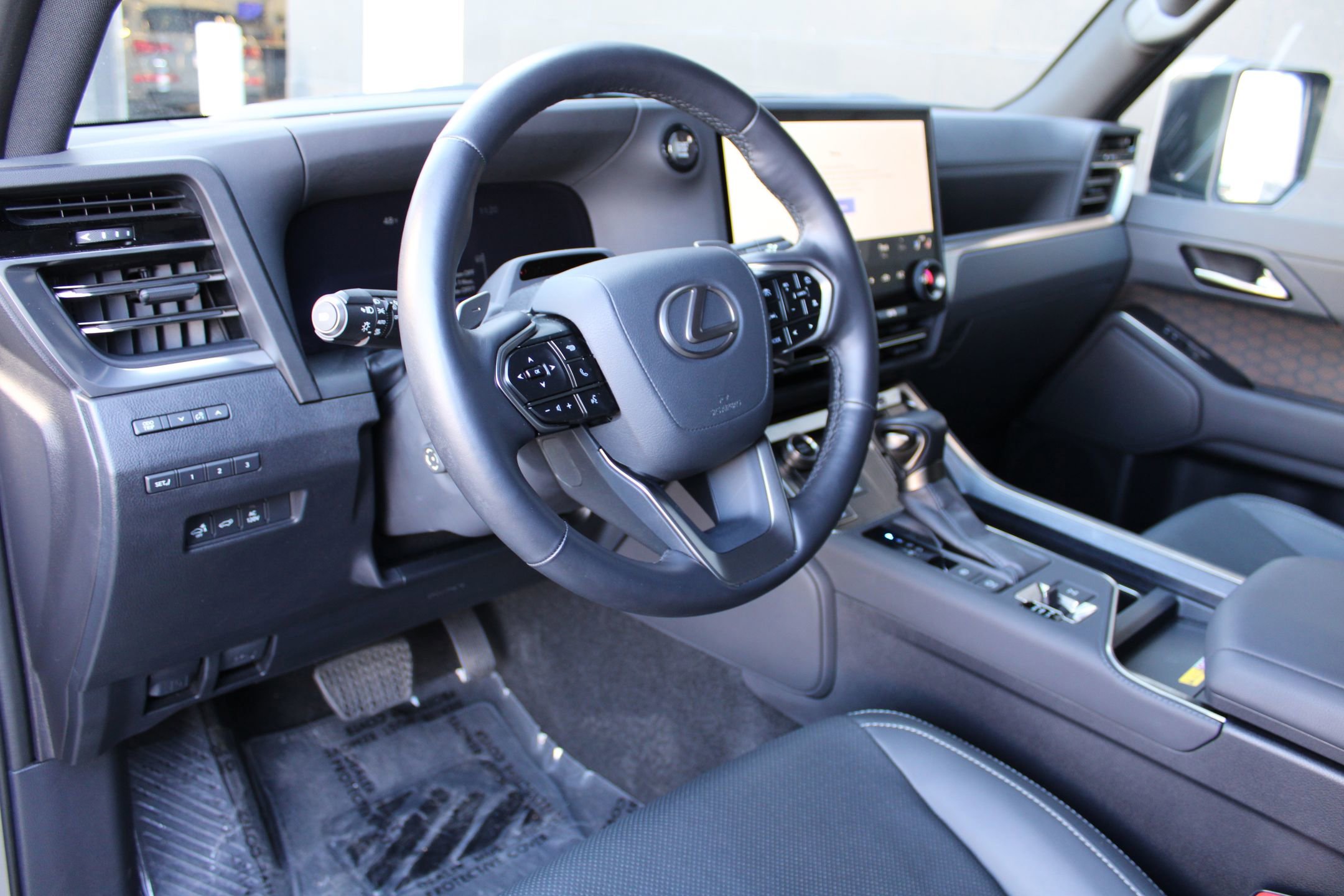 Used 2024 Lexus GX 550 image 12