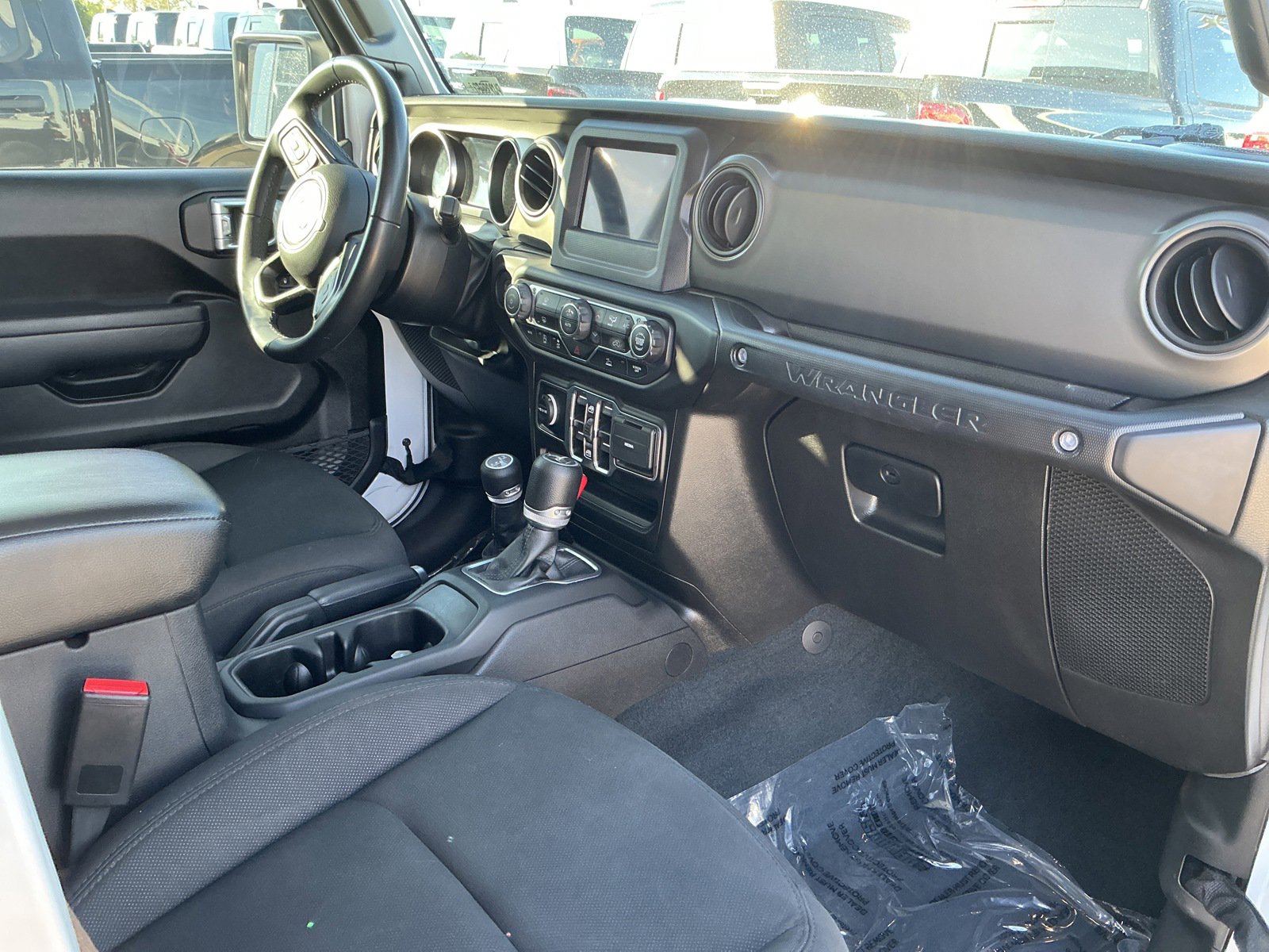 Used 2022 Jeep Wrangler Unlimited Sport image 6