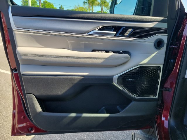 New 2026 Jeep Grand Wagoneer Limited w/ Premium Group II AWD/4WD image 15