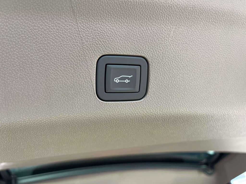 New 2026 GMC Yukon Denali w/ Sun & Power Step Package AWD/4WD image 19
