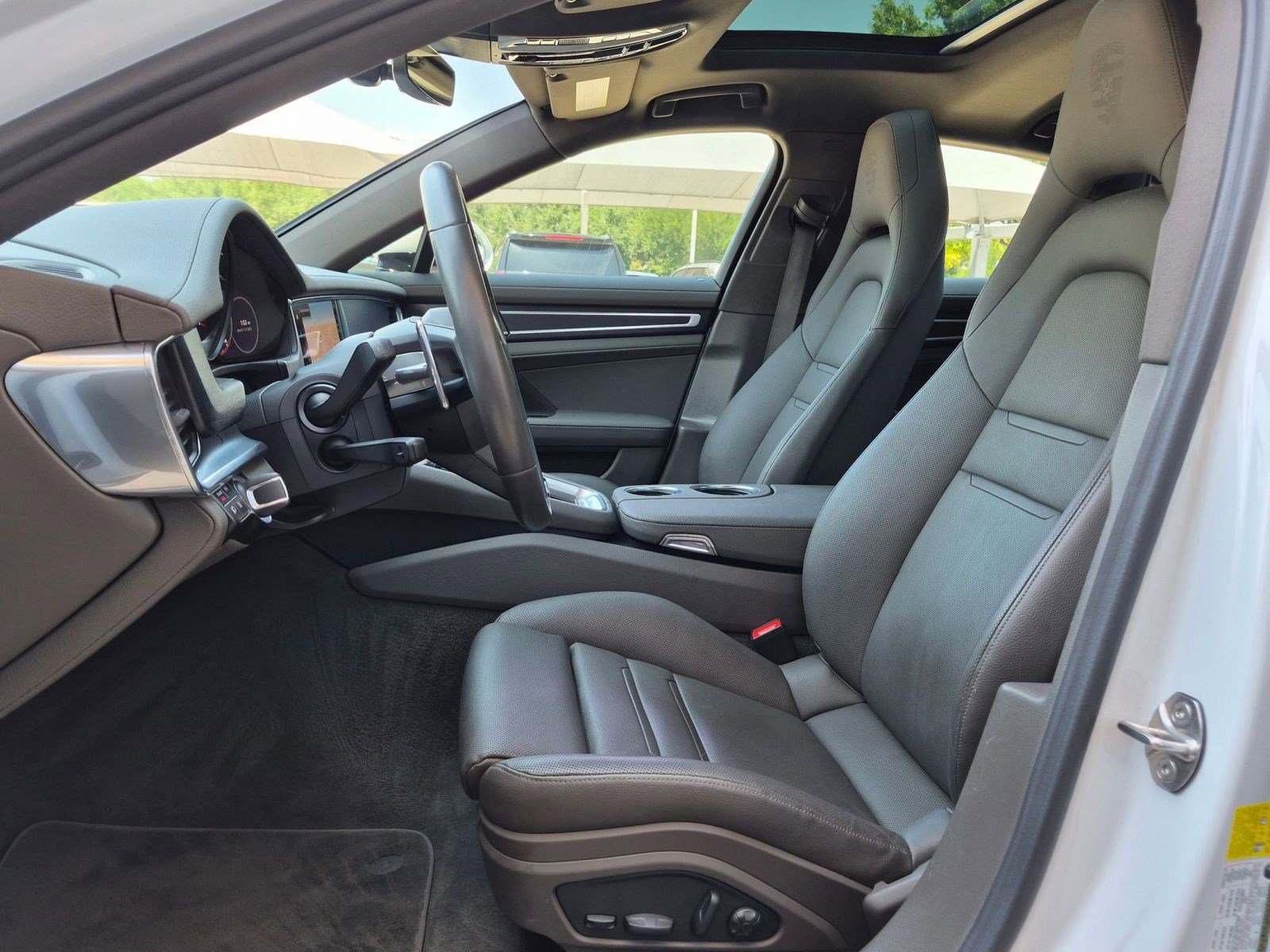 Certified 2023 Porsche Panamera Platinum Edition RWD image 5