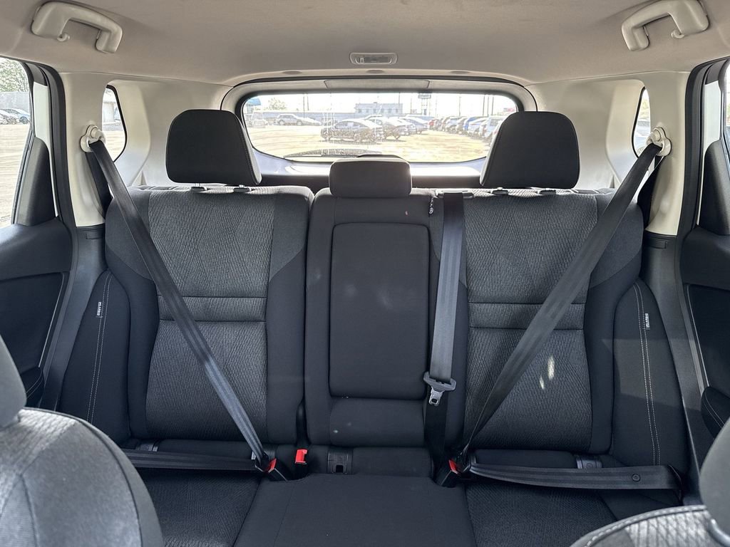 Used 2025 Nissan Rogue SV AWD/4WD image 13