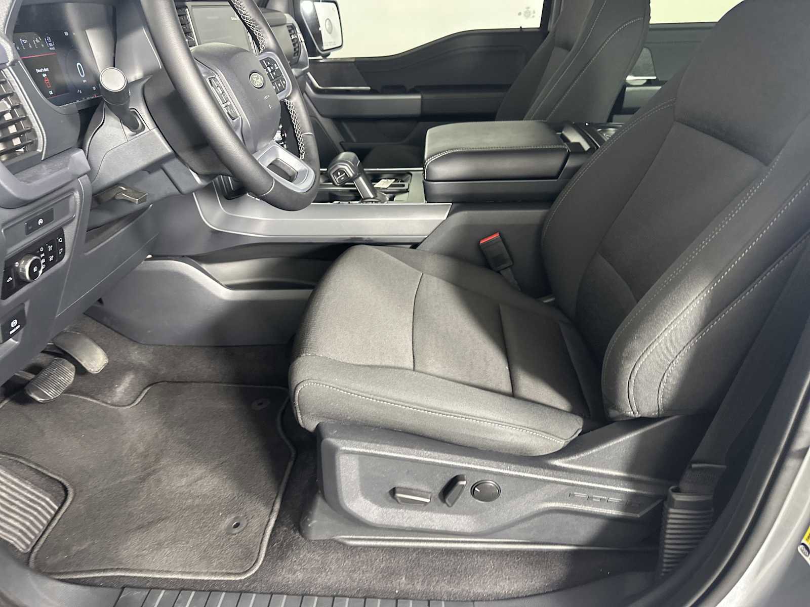 Used 2025 Ford F150 XLT w/ Equipment Group 302A MID AWD/4WD image 13