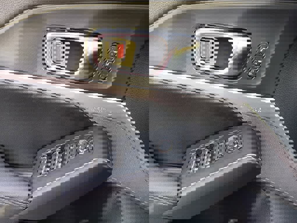 Used 2023 Acura Integra A-Spec image 27