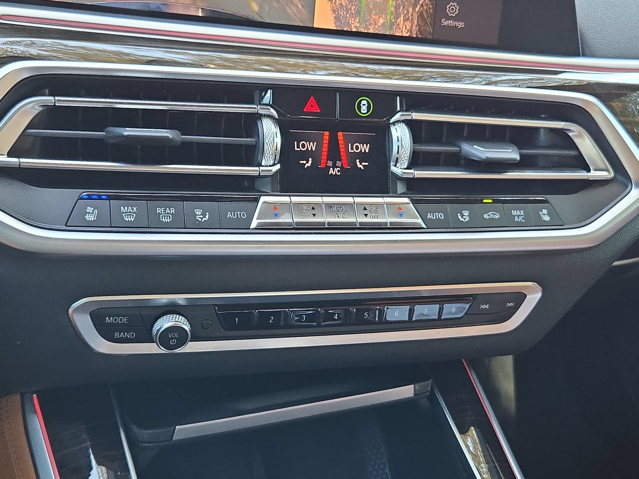 Used 2021 BMW X5 xDrive40i AWD/4WD image 17