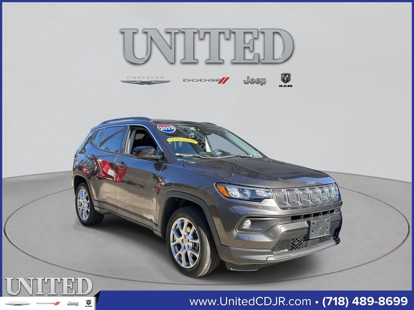 Used 2022 Jeep Compass Latitude image 1