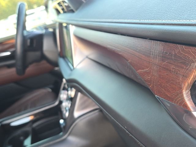 Used 2024 GMC Yukon Denali Ultimate image 24