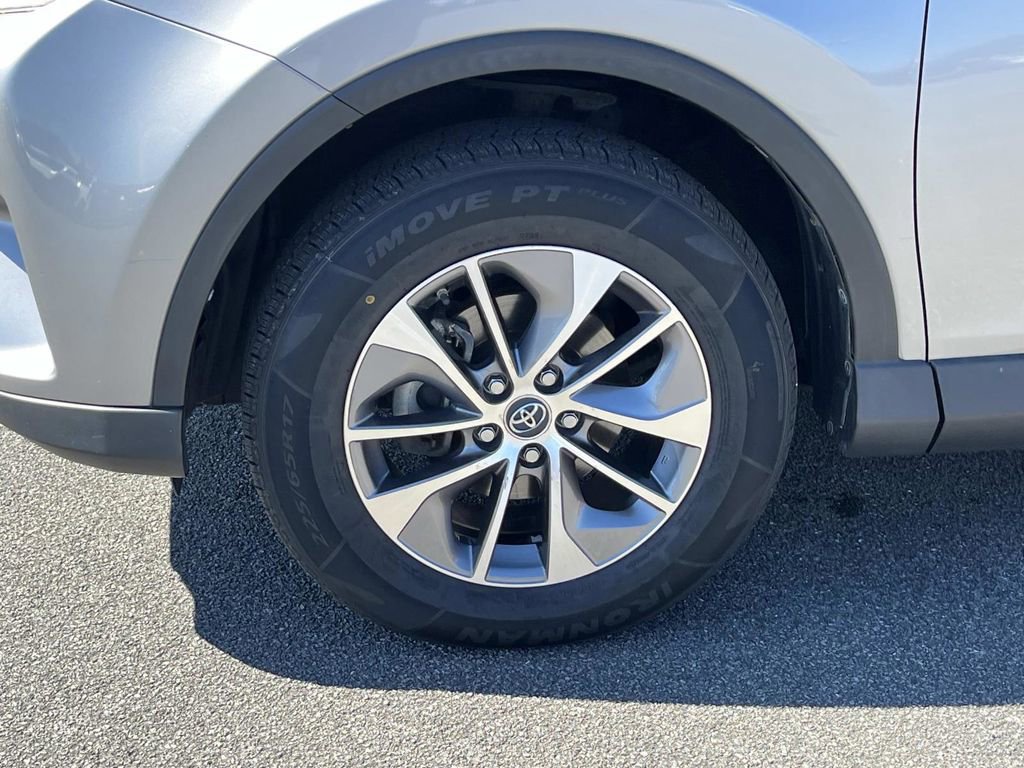 Used 2017 Toyota RAV4 XLE image 11