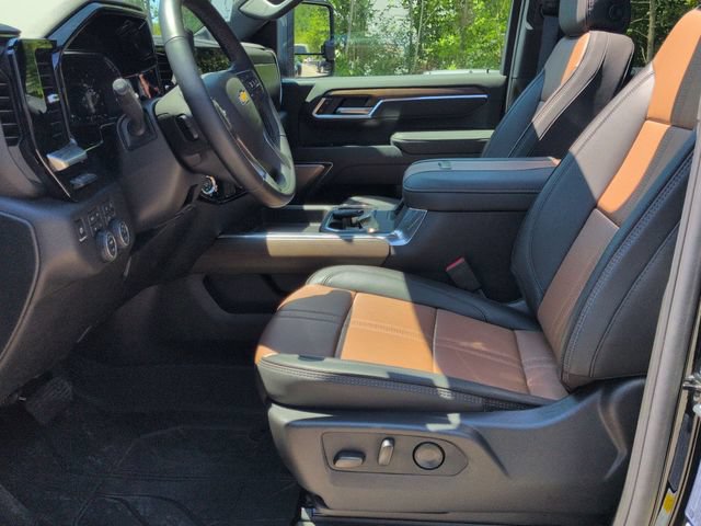 Used 2026 Chevrolet Silverado 3500 High Country w/ High Country Premium Package AWD/4WD image 23